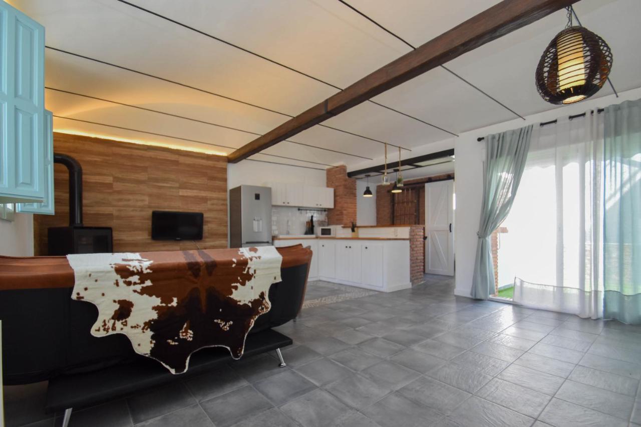 Helohome Huetor Vega Luaran gambar